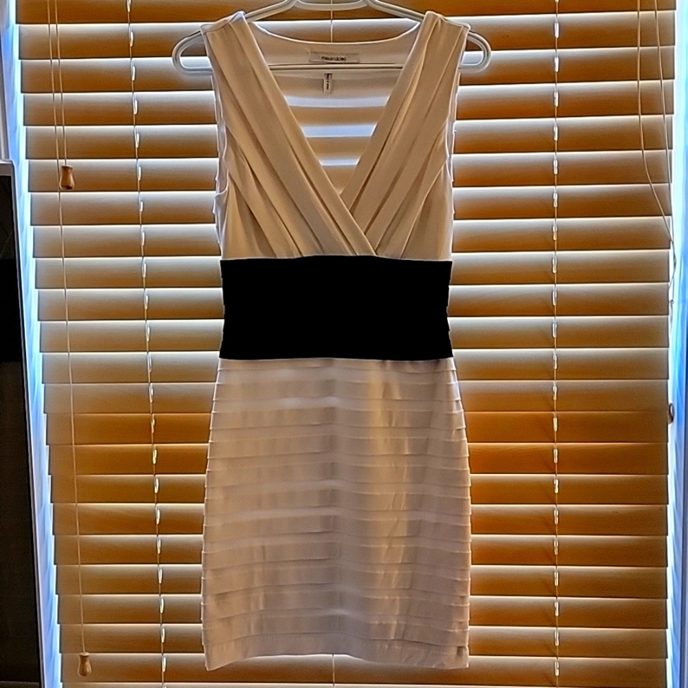38). Pre-owned Max and Cleo pencil dress size 6